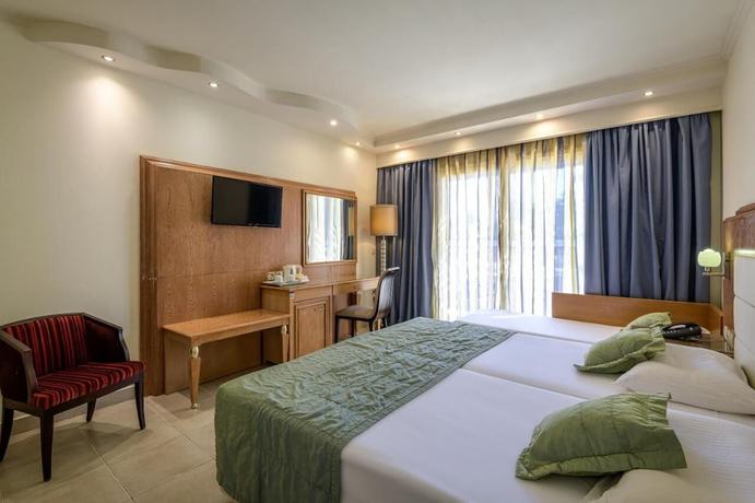 Imagen de la habitación del Hotel Natura Park Village and Spa. Foto 10