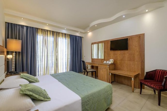 Imagen de la habitación del Hotel Natura Park Village and Spa. Foto 13