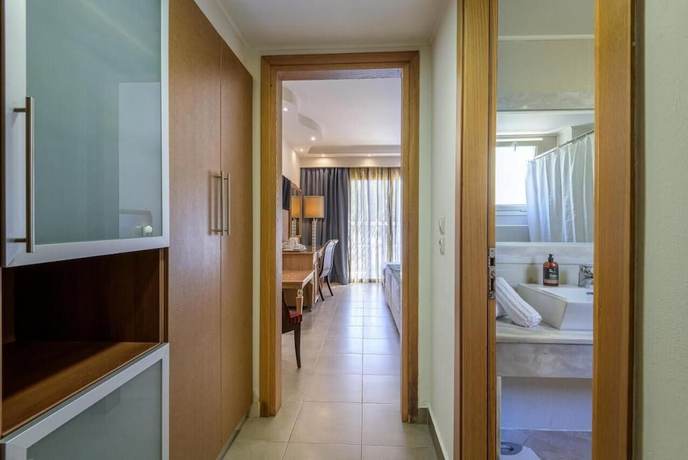 Imagen de la habitación del Hotel Natura Park Village and Spa. Foto 15