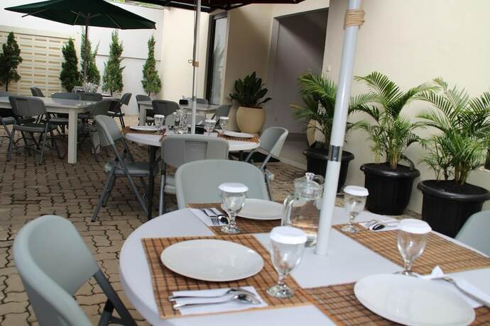 Imagen del bar/restaurante del Hotel Natura Rumah Singgah Guest House. Foto 23