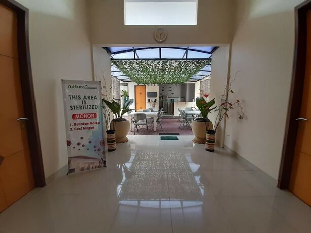 Imagen general del Hotel Natura Rumah Singgah Guest House. Foto 15