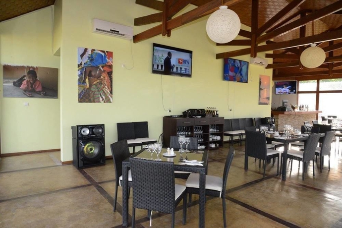 Imagen del bar/restaurante del Hotel Natura Tete. Foto 5