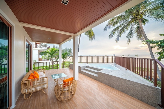 Imagen de la habitación del Hotel Natural Beach Resort. Foto 2