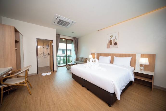 Imagen de la habitación del Hotel Natural Beach Resort. Foto 4