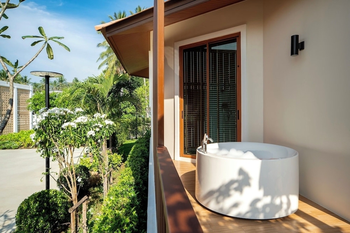 Imagen de la habitación del Hotel Natural Beach Resort. Foto 6