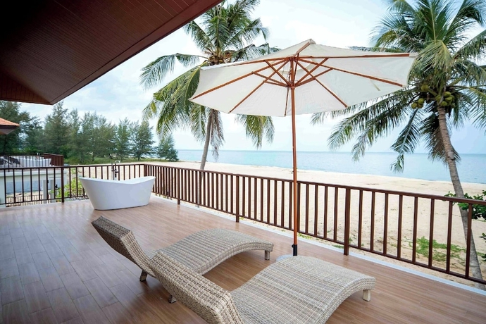 Imagen de la habitación del Hotel Natural Beach Resort. Foto 10