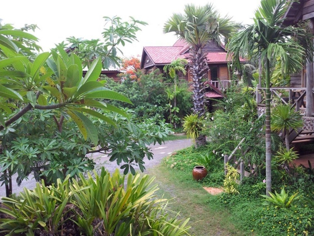 Imagen de los exteriores del Hotel Natural Bungalows Restaurant and Bar. Foto 8