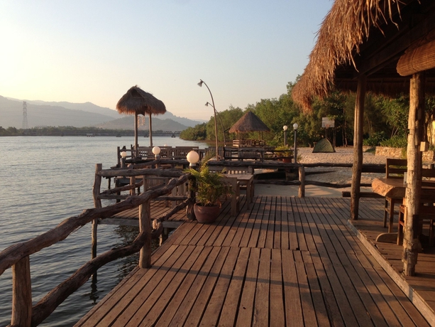 Imagen de los exteriores del Hotel Natural Bungalows Restaurant and Bar. Foto 9