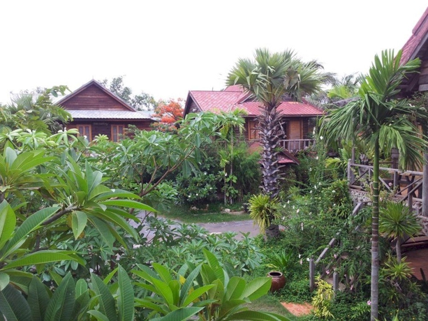 Imagen de los exteriores del Hotel Natural Bungalows Restaurant and Bar. Foto 10