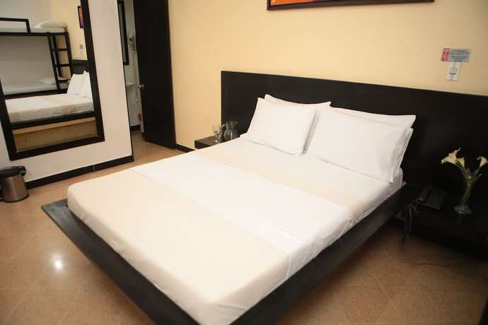 Imagen de la habitación del Hotel Natural. Foto 13