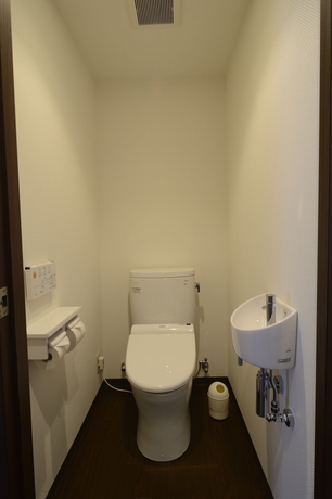 Imagen de la habitación del Hotel Natural Hot Spring Midosuji. Foto 13