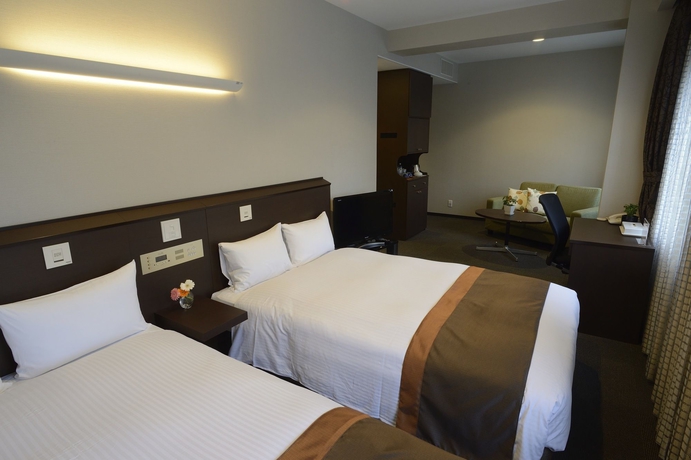 Imagen de la habitación del Hotel Natural Hot Spring Midosuji. Foto 15