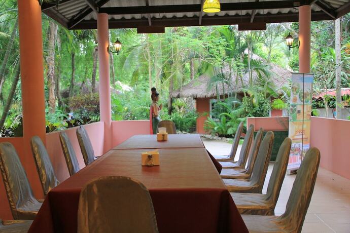 Imagen del bar/restaurante del Hotel Natural Park Resort De Wangthong. Foto 13