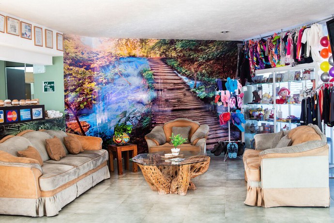 Imagen de los interiores del Hotel Natural Suites- cerca de Africam Safari Valsequillo Puebla. Foto 15