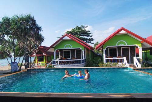 Imagen de la habitación del Hotel Nature Beach Resort, Koh Lanta. Foto 6