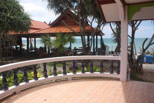 Imagen de la habitación del Hotel Nature Beach Resort, Koh Lanta. Foto 12