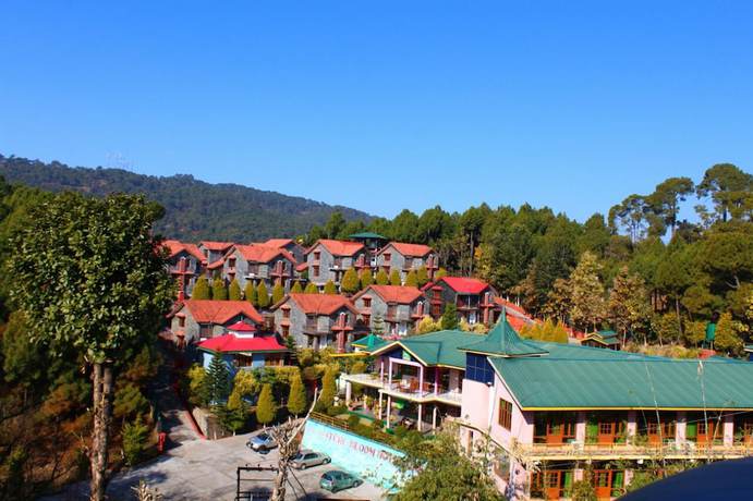 Imagen de los interiores del Hotel Nature Bloom Dharamshala and Resort. Foto 19