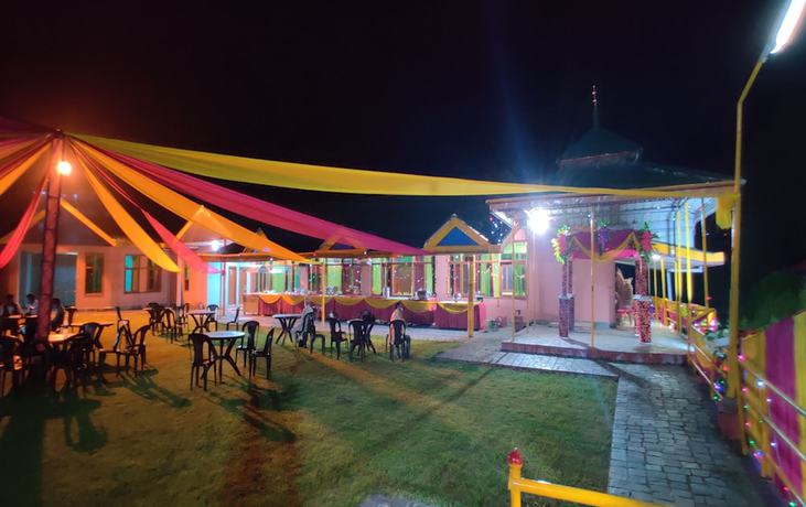 Imagen de los interiores del Hotel Nature Bloom Dharamshala and Resort. Foto 20