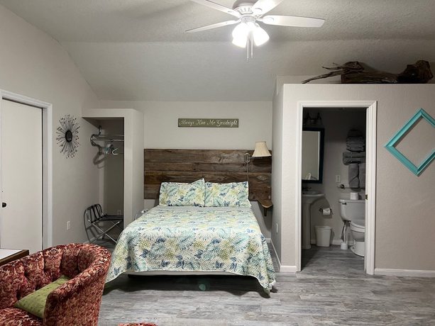 Imagen de la habitación del Hotel Nature Coast Inn and Cottages. Foto 15