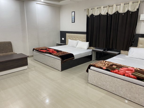 Imagen de la habitación del Hotel Nature Plaza. Foto 6