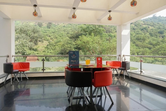 Imagen de la habitación del Hotel Nature Shield Lonavala. Foto 12