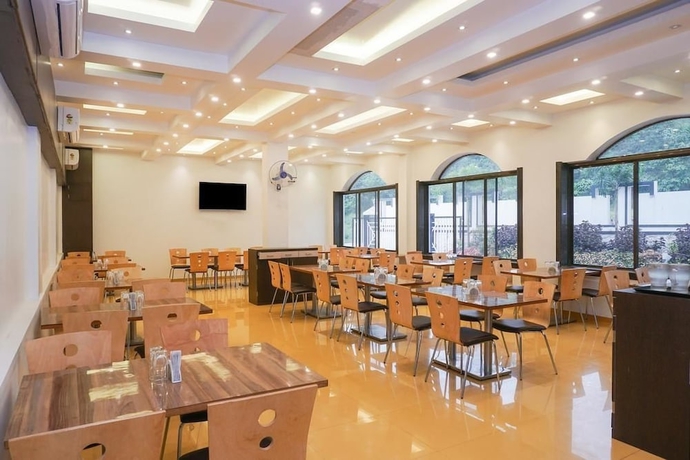 Imagen del bar/restaurante del Hotel Nature Shield Lonavala. Foto 5