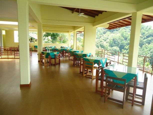 Imagen del bar/restaurante del Hotel Nature Walk Resort, Kandy. Foto 4