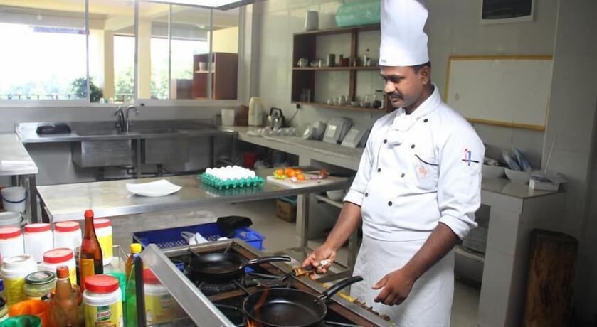 Imagen del bar/restaurante del Hotel Nature Walk Resort, Kandy. Foto 5