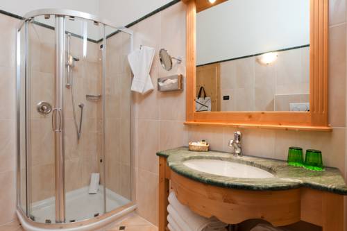 Imagen de la habitación del Hotel Nature Wellness Renato. Foto 8