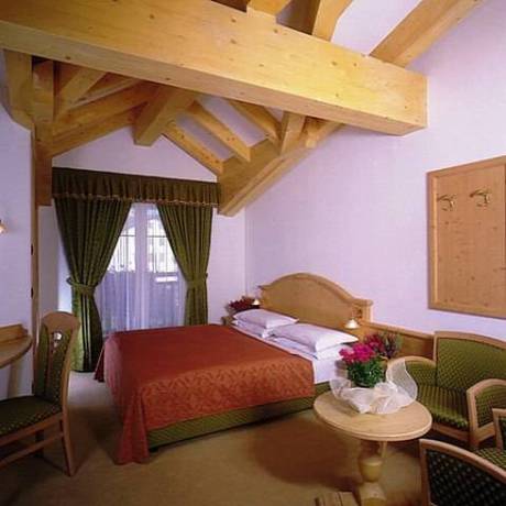 Imagen de la habitación del Hotel Nature Wellness Renato. Foto 15