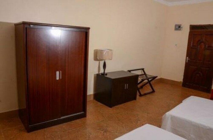 Imagen de la habitación del Hotel Nature's Green Beach Resort. Foto 27