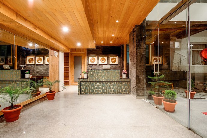 Imagen de los interiores del Hotel Naturevilas Sarovar Premiere Manali. Foto 14