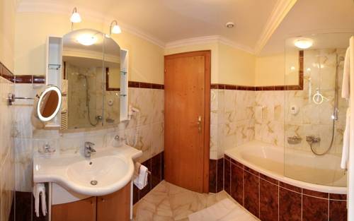 Imagen de la habitación del Hotel Naturhotel Alpenblick. Foto 4