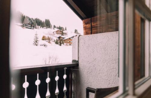 Imagen de la habitación del Hotel Naturhotel Chesa Valisa. Foto 17