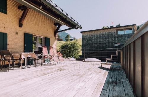 Imagen de la habitación del Hotel Naturhotel Chesa Valisa. Foto 19