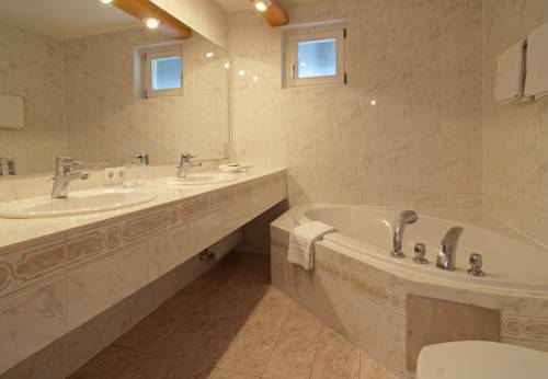 Imagen de la habitación del Hotel Naturhotel Lechlife. Foto 13