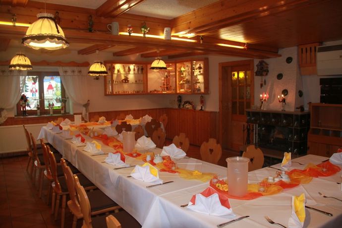 Imagen del bar/restaurante del Hotel Naturhotel Lindenhof. Foto 9