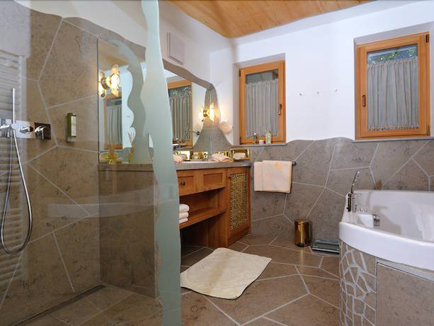 Imagen de la habitación del Hotel Naturhotel L&uuml;snerhof. Foto 5