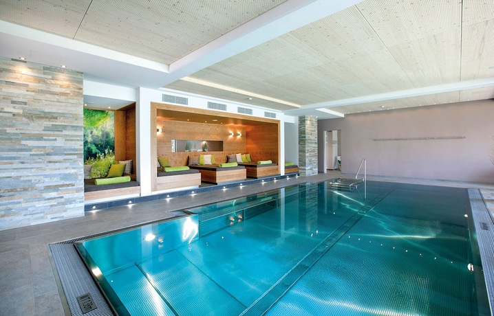 Imagen de la piscina del Hotel Naturparkhotel Bauernhofer. Foto 17