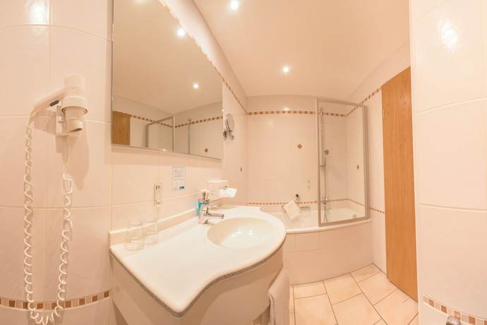 Imagen de la habitación del Hotel Naturparkhotel Gr&uuml;ner Baum. Foto 12