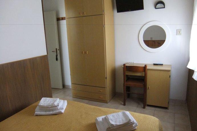 Imagen de la habitación del Hotel Naty. Foto 2