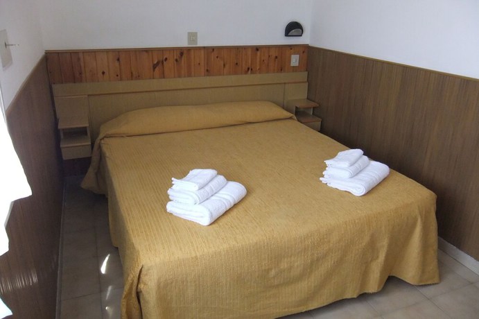 Imagen de la habitación del Hotel Naty. Foto 14