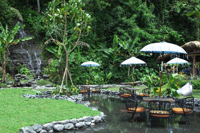 Imagen del bar/restaurante del Hotel Natya River Sidemen. Foto 4