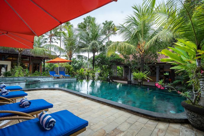 Imagen de la piscina del Hotel Natya Tanah Lot. Foto 16