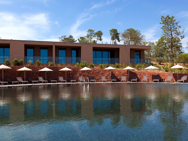 Imagen de la piscina del Hotel Nau Morgado Golf and Country Club. Foto 15