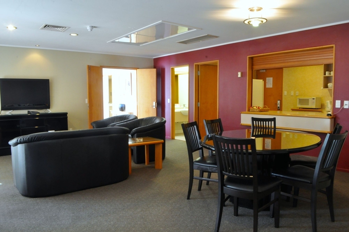 Imagen de los interiores del Hotel Naumi Auckland Airport. Foto 12