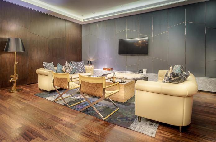 Imagen de los interiores del Hotel Naumi. Foto 18