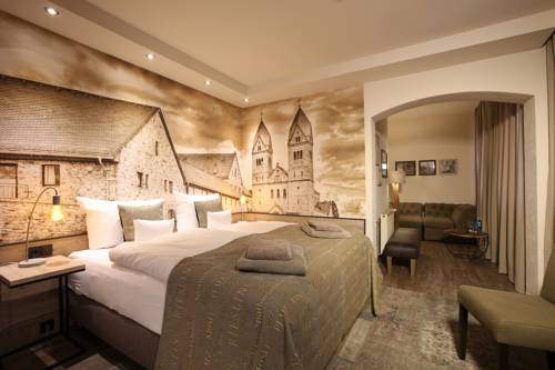 Imagen de la habitación del Hotel N&auml;gler&acute;s Fine Lounge. Foto 8
