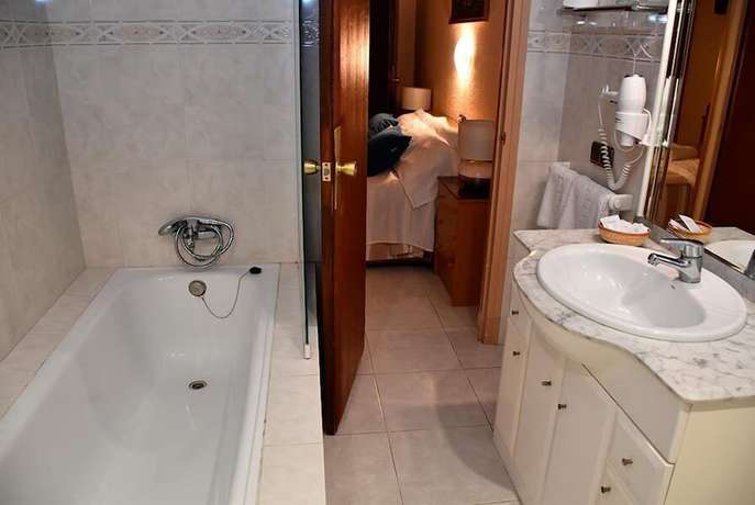 Imagen de la habitación del Hotel Nauta. Foto 13