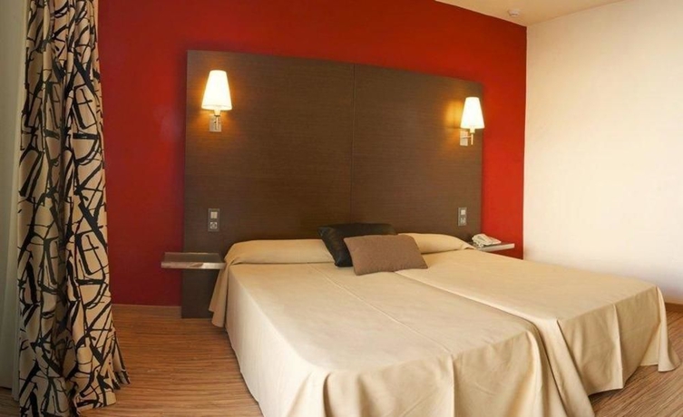 Imagen de la habitación del Hotel Nautic and Spa. Foto 2